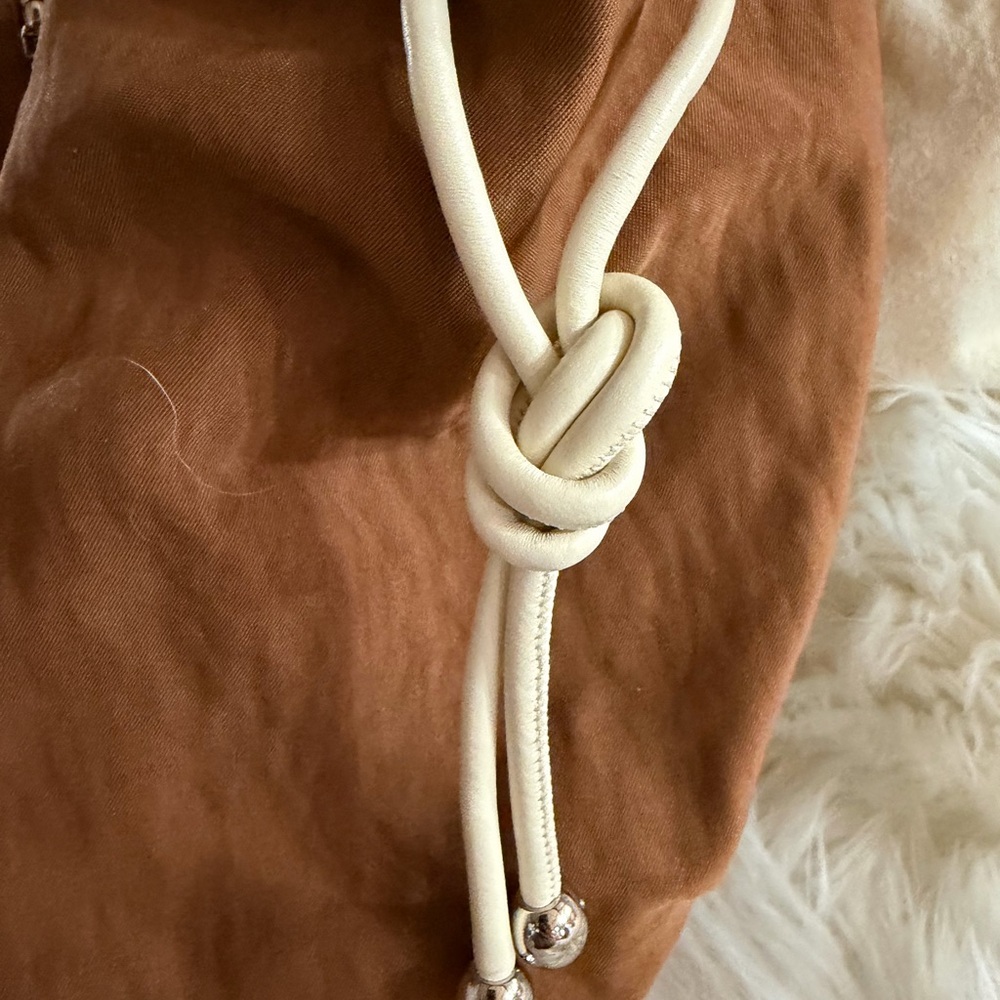 Tory Burch Spaghetti Strap Nylon Zip Large Bucket Bag - Picture 2 of 7